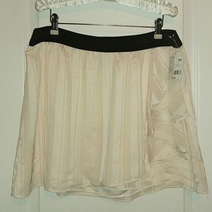 🔥NWT🔥Apostrophe Cream Miniskirt with Ruffle